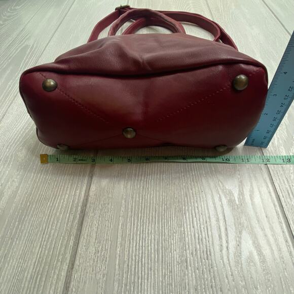 Wanderers Travel Co The Banff Burgundy Red Full Grain Leather Crossbody Purse - Picture 4 of 10